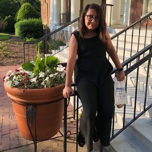 Meet your Posher, Elise